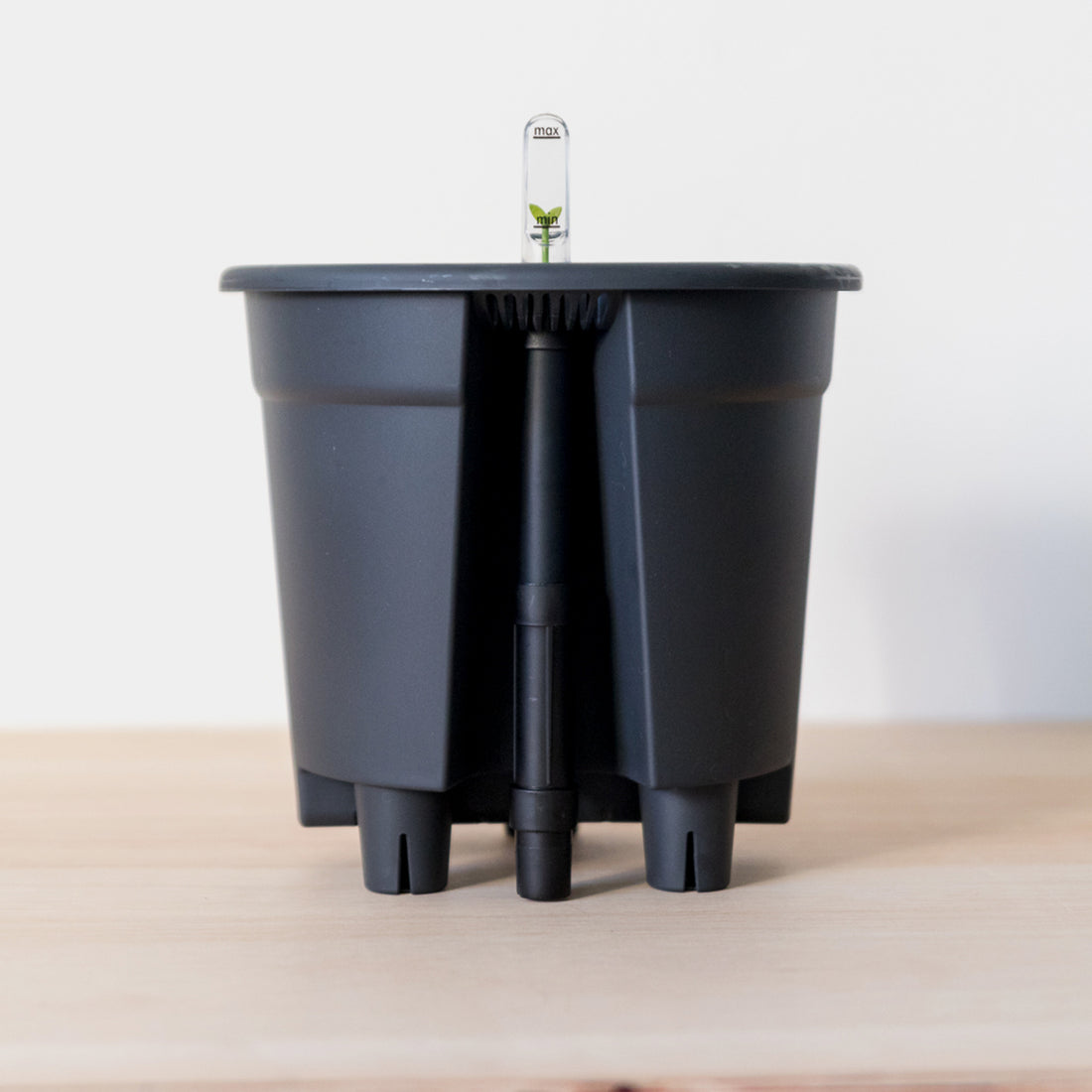 Elho - Self Watering Insert – Soil Ninja